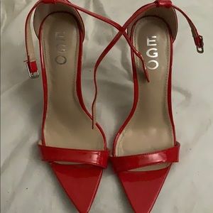 Red strap Pointed heels